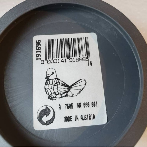 Swarovski Crystal Bird Figurine - Picture 2 of 3